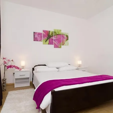 Apartment Boo - Two Bedroom With Two Balconies