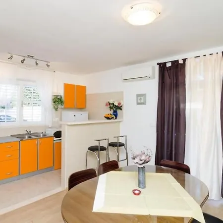 Boo - Two Bedroom With Two Balconies Διαμέρισμα Ντουμπρόβνικ